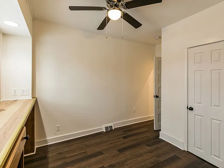 1207 Madison St #1 — Photo 17