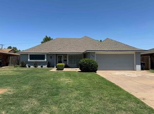 1125 Sunnybrook Ln, Enid, OK 73703
