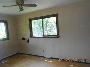 3rd image of 2528 Ferris Park Dr N
