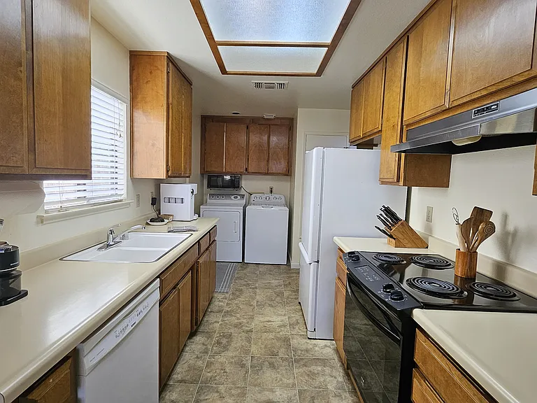 3223 Morro Bay Ave — Photo 6