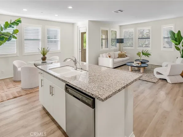 928 E Twill Ct, Anaheim, CA 92802