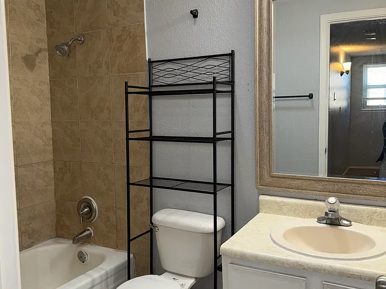 10605 Cuatro Vistas Dr #C — Photo 13
