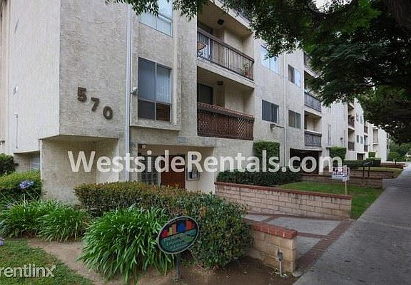 3rd image of 570 W Stocker St Unit 306