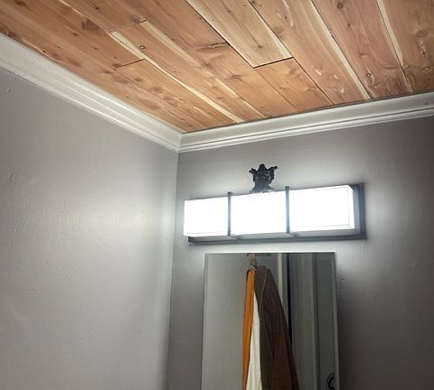 2nd image of 1702 Grove St #2