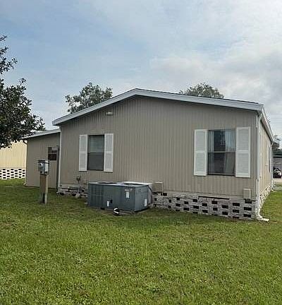 3rd image of 10692 SW 29th Ct