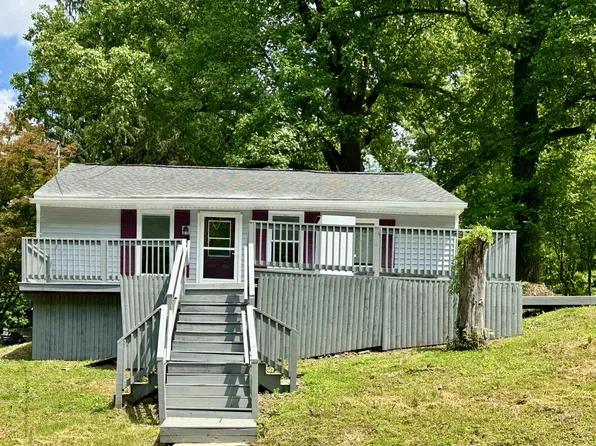 645 Park St, Manchester, PA 17345