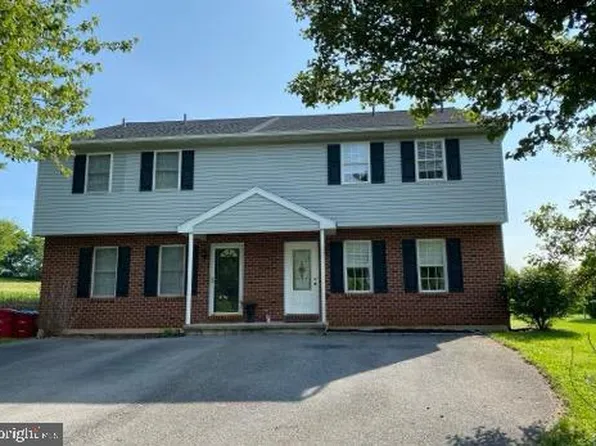 202 Carriage Dr, Wernersville, PA 19565