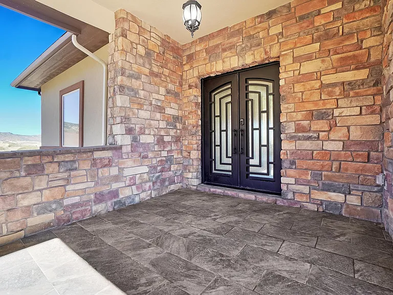 5580 Country Club Dr — Photo 5