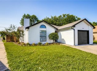 13210 Rustic Trl, Balch Springs, TX 75180