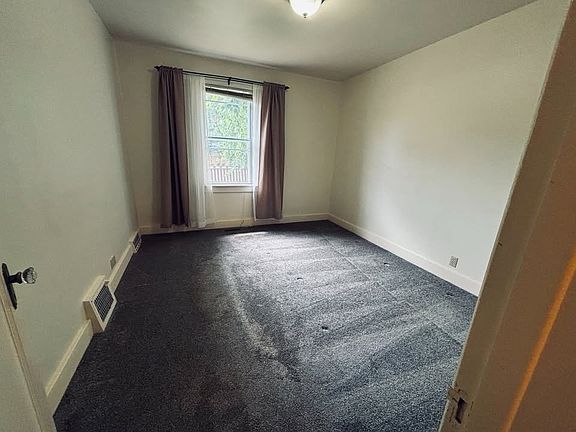 5th image of 1234 6th Ave S