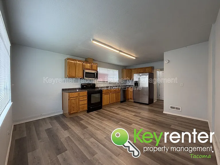 1021 S Orchard St — Photo 10