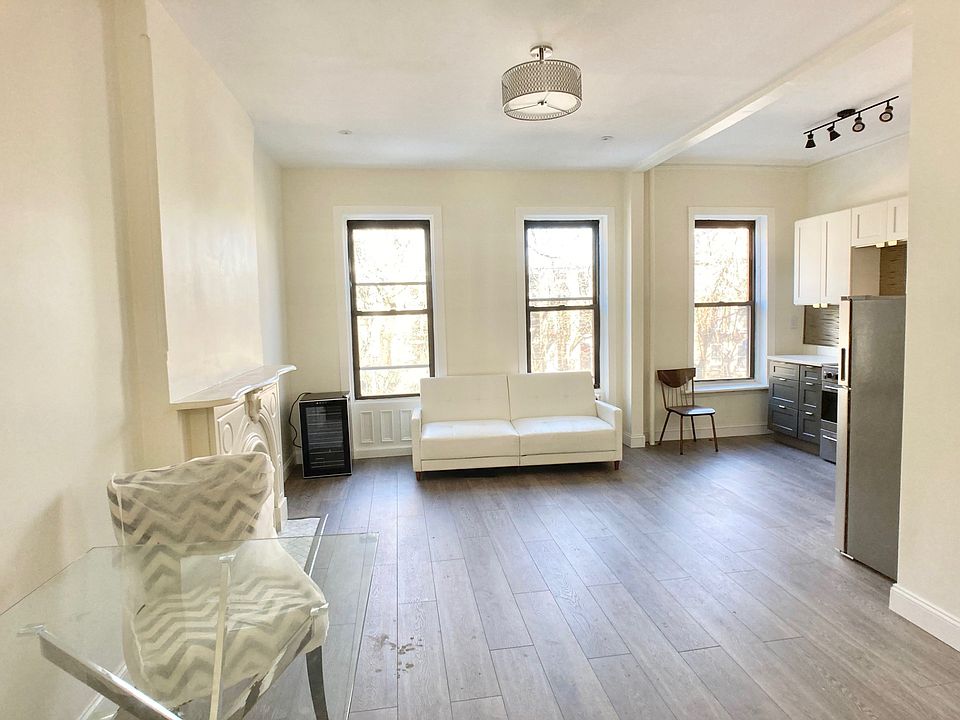 1st image of 17 Brevoort Pl Floor 2