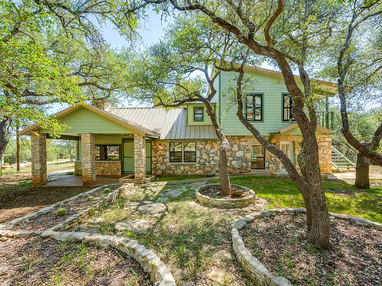 1217 Lost Oak Trl — Photo 1