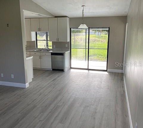 4th image of 6071 Sunnybrook Blvd
