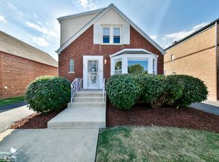 8740 S Mozart Ave, Evergreen Park, IL 60805