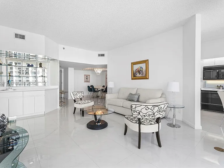 16485 Collins Ave #35C — Photo 3
