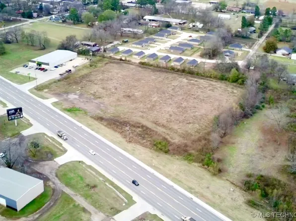 8 Highway 70 W, Valliant, OK 74764