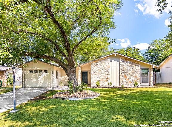 2nd image of 5307 Shadow Lake Dr
