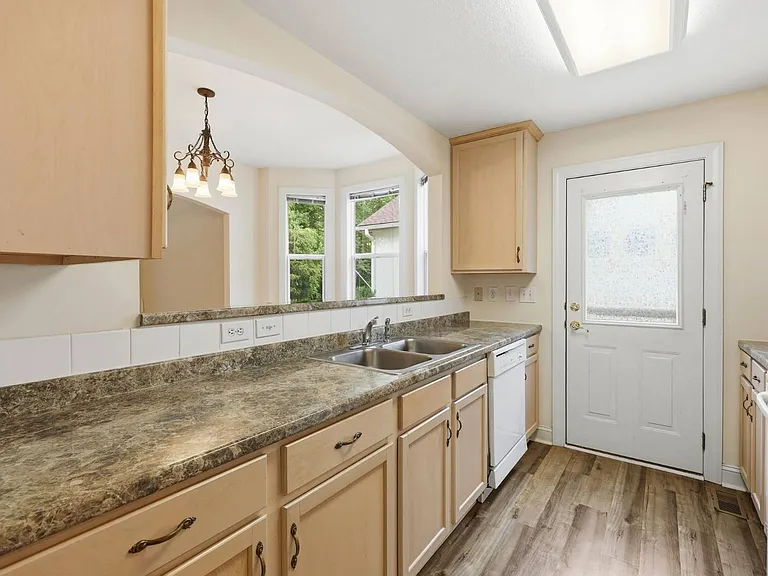 67 Covered Bridge Dr — Photo 14