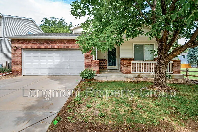 3 bed, 2.0 bath, 2137 sqft, $2,500 — Photo 2