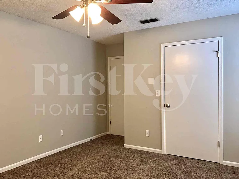 12365 Mastin Cove Rd — Photo 6