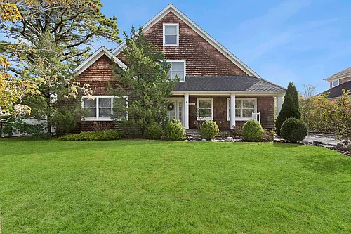 23 Whiting Rd Photo 1