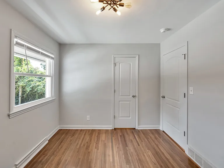 316 Hillsboro St — Photo 18