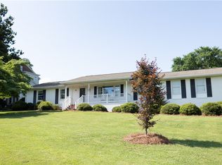 183 E Queen St, Pendleton, SC 29670