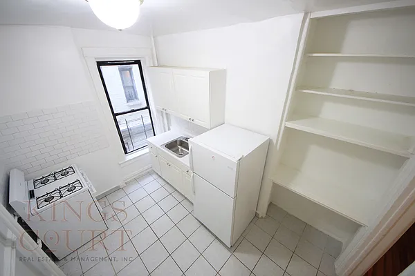 Rented by Kings Court Real Estate | media 38