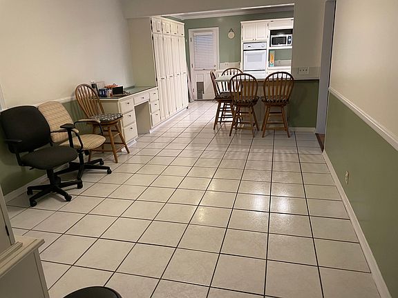 4th image of 426 S Bella Vista St