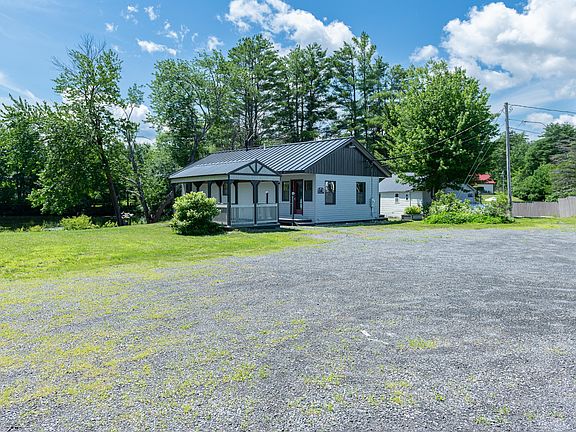 3rd image of 333 Smithfield Road #3