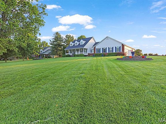 3rd image of 10 Shannon Ct