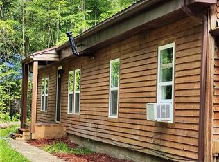 2860 Black Sea Rd, Jefferson, OH 44047