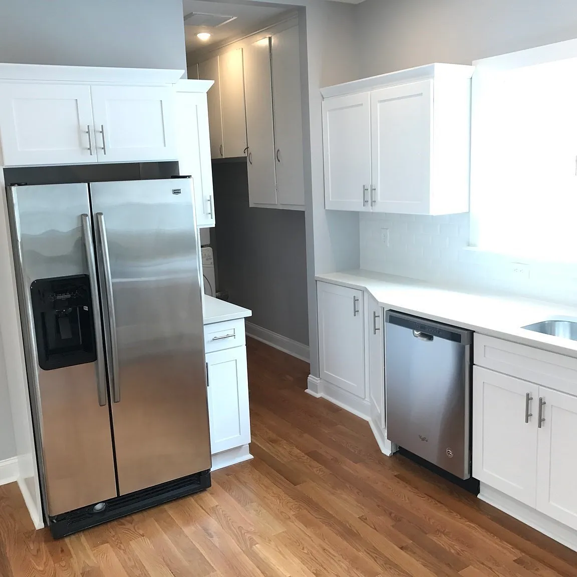3 bed, 2.0 bath, 1900 sqft, $4,200 — Photo 4
