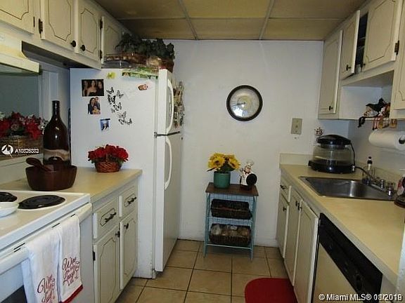 4th image of 14221 N Kendall Dr APT C105