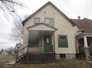 2945 N 19th St, Milwaukee, WI 53206