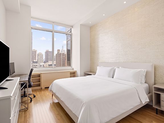 4th image of 120 Riverside Blvd Penthouse 4C