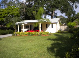 10512 Blossom Lake Dr, Seminole, FL 33772