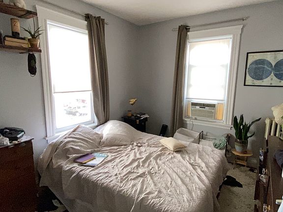 4th image of 31 Lourdes Ave #3