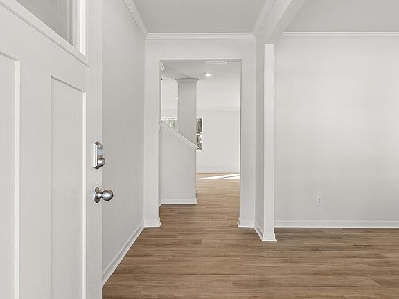 2nd image of 247 Hampton Ter