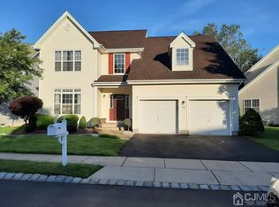 10 Merion Ct, Monroe Township, NJ 08831
