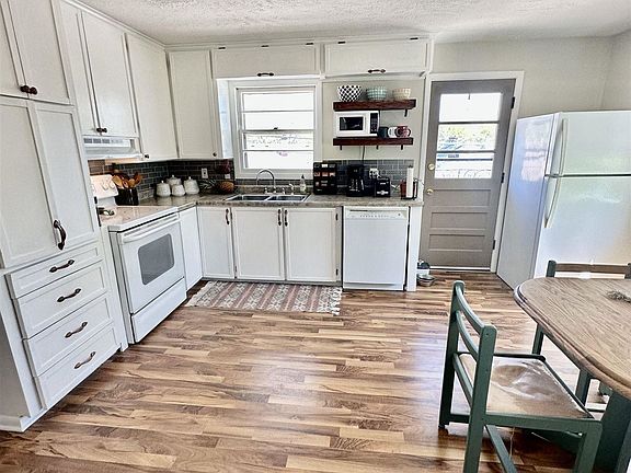 4th image of 4906 Corby St