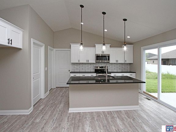 2nd image of 7410 Isidore Dr