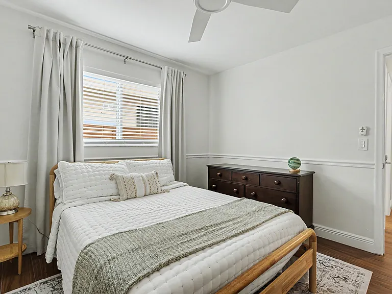 950 Johnson St — Photo 37