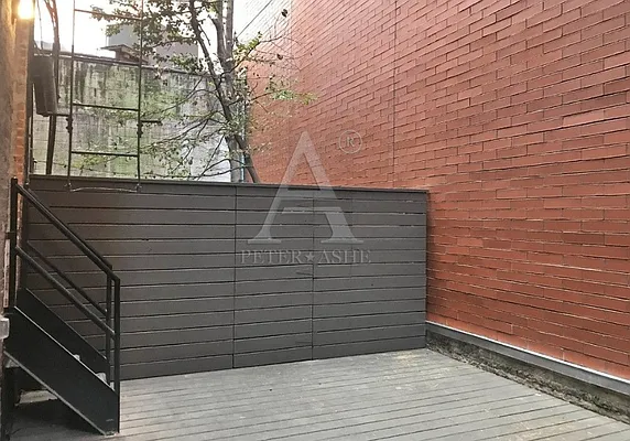 Rented by Peter Ashe | media 6