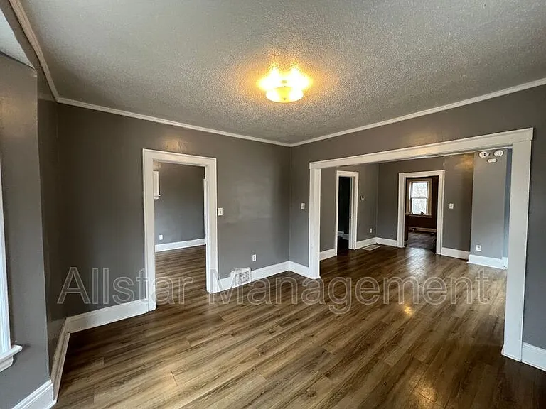 10006 Lamontier Ave #10008 — Photo 12