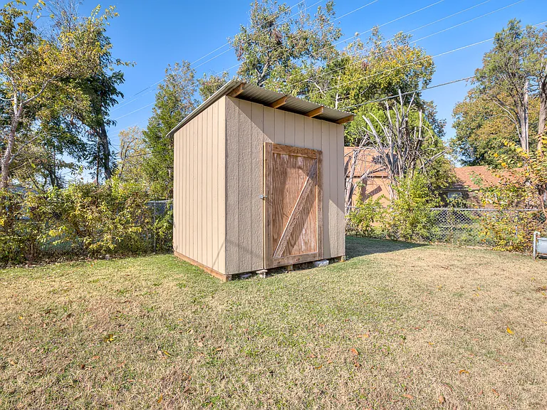 3317 NW 42nd St — Photo 39