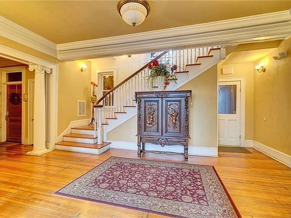 3rd image of 429 York St #4A
