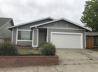 1564 Gladstone Way, Rohnert Park, CA 94928