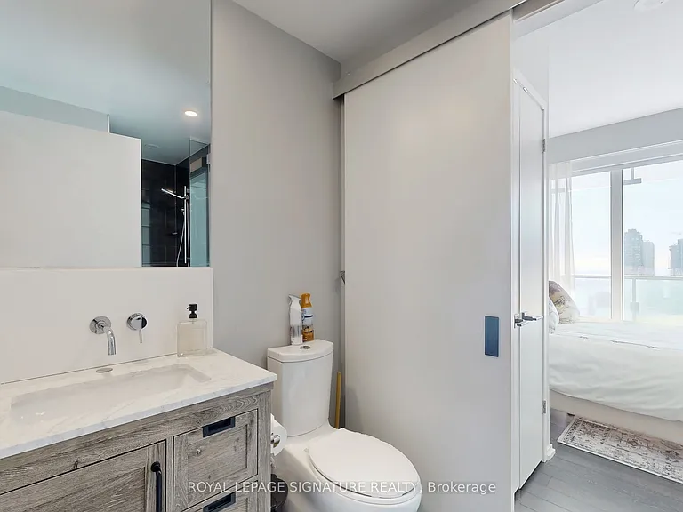 197 Yonge St #4409 — Photo 15